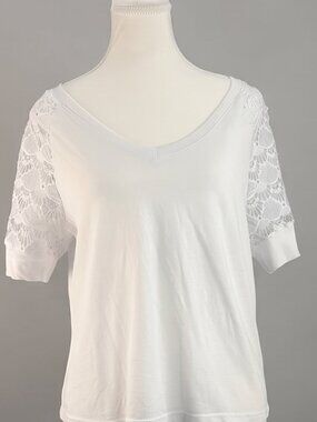 Gabby Isabella White Lace Sleeve V-Neck Top - Size XL